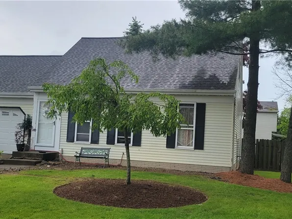 551 Carolyn Dr, Brunswick, OH 44212