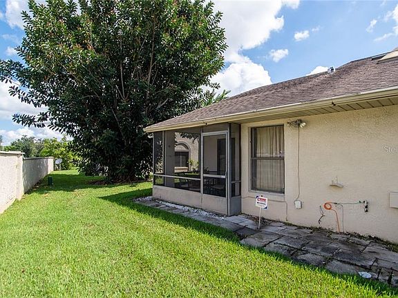 3rd image of 12245 Augusta Woods Cir