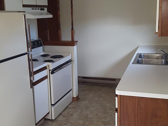 2nd image of 2718 Oppenheim Ct #4