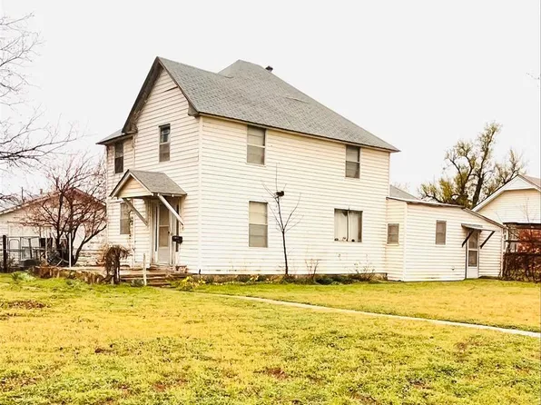 319 N Wikoff Ave, Watonga, OK 73772