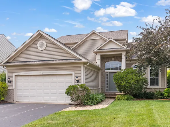 3111 Drury Ln, Carpentersville, IL 60110