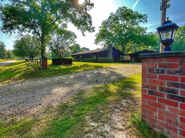 811 Chambersville Rd, Fordyce, AR 71742