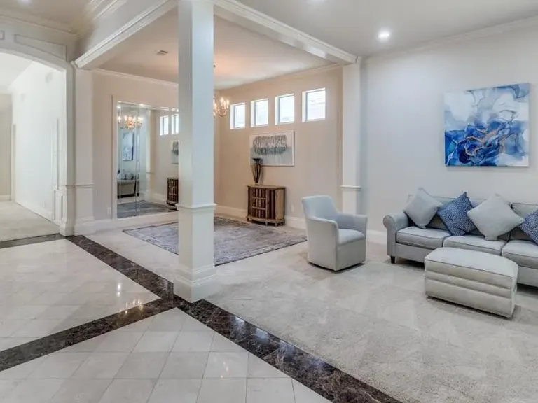 5556 Southern Hills Dr — Photo 9