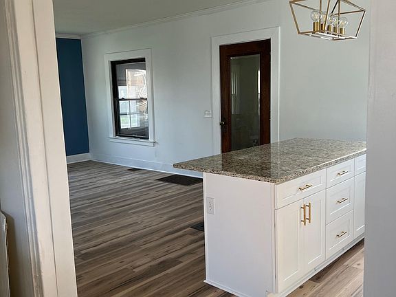 Kitchen to living room and vestibule