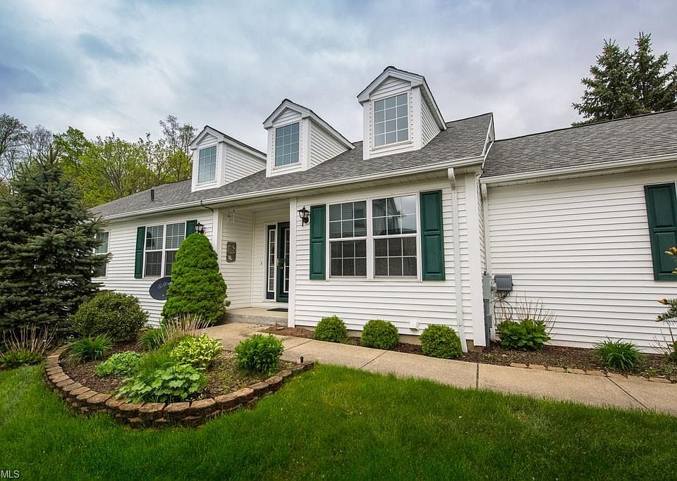 1st image of 836 Holly Oak Ln