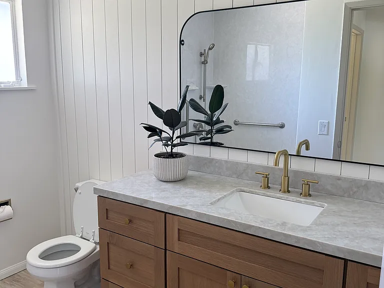 211 Trafalgar Ln — Photo 6