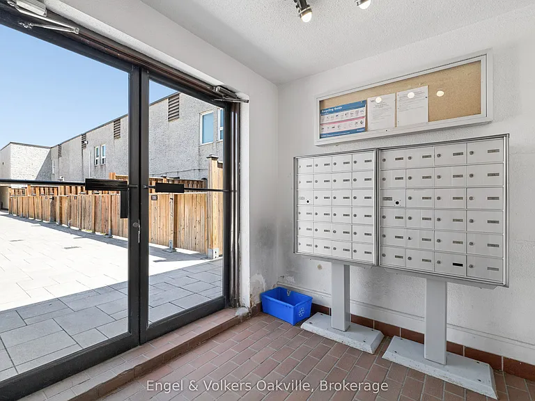 1055 Dundas St E #184 — Photo 2