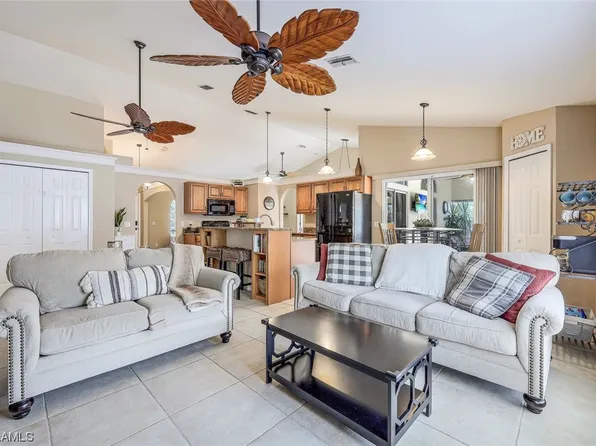 9751 Country Oaks Dr, Fort Myers, FL 33967
