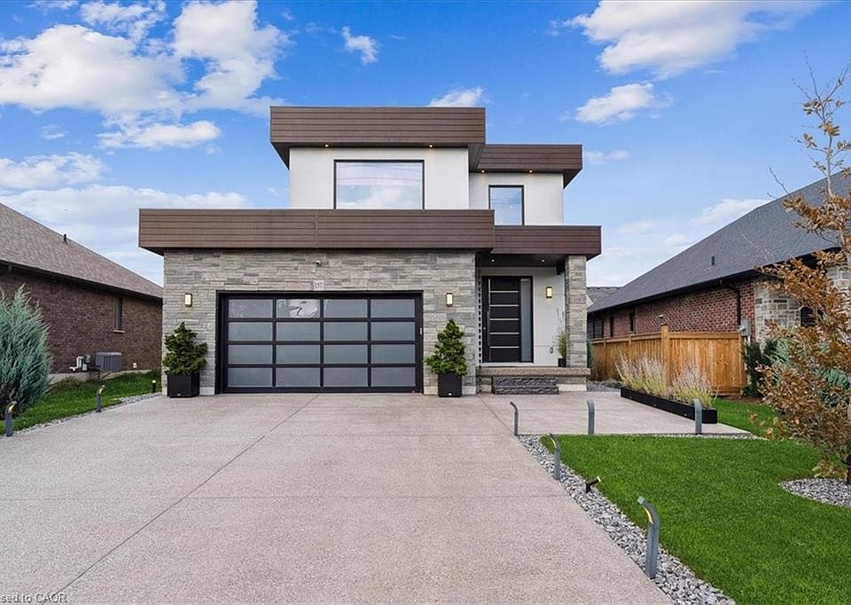 1st image of 137 New Lakeshore Rd