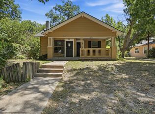 320 Kirven Ave, Waxahachie, TX 75165
