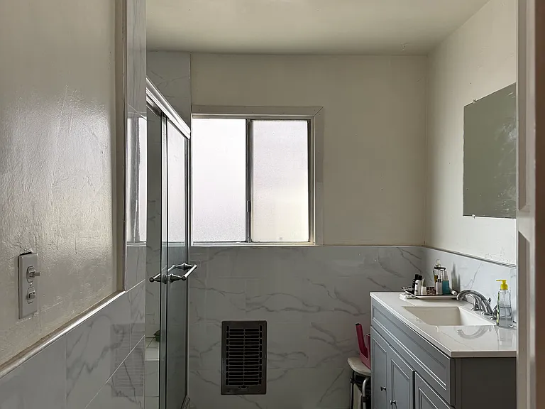 5662 Myrtle Ave — Photo 12