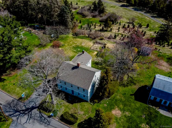 390 Coleman Road, Middletown, CT 06457