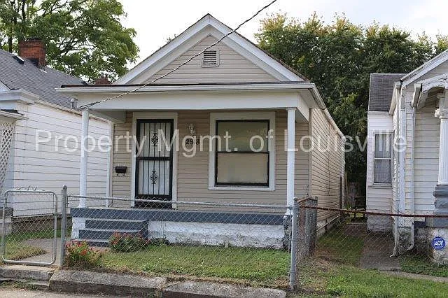 2918 Slevin St photo 1