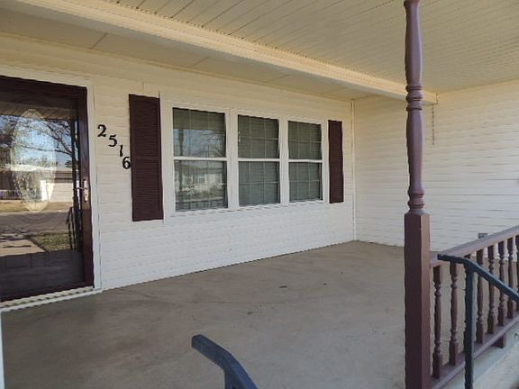 3rd image of 2516 Beechwood St