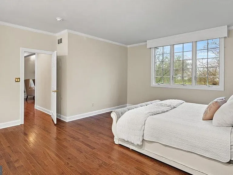 12 Windermere Way — Photo 23