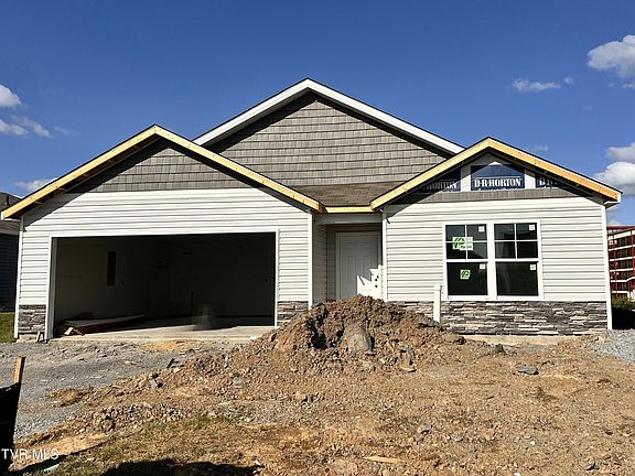 2nd image of 101 Crawford Cir