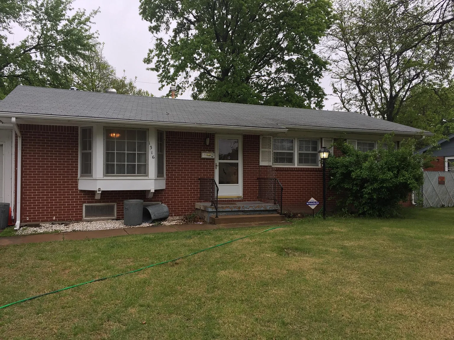 1316 N Summitlawn St — Photo 1