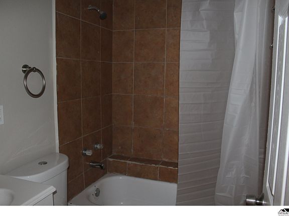5th image of 1332 W Tulip Pl