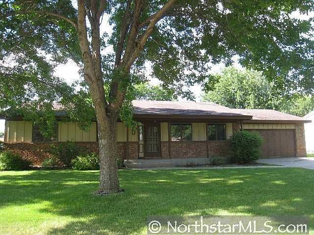 Home for Sale in Shakopee, MN $179,900