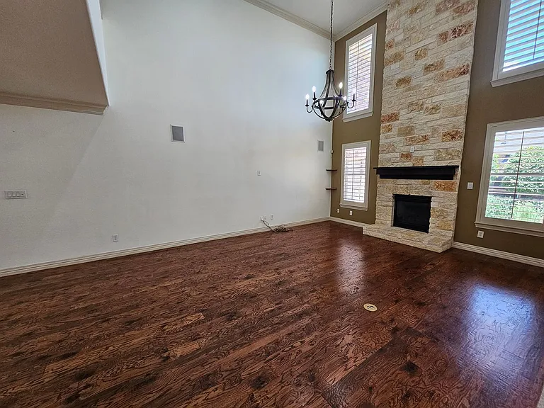 12340 Payne St — Photo 5
