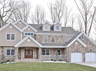 40 Rockwood Rd, Florham Park, NJ 07932