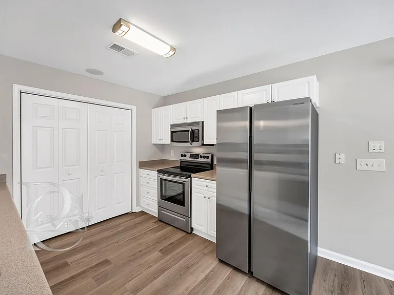 1039 Glencroft Dr — Photo 12