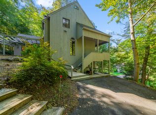 817 Lake Dr, Guilford, CT 06437