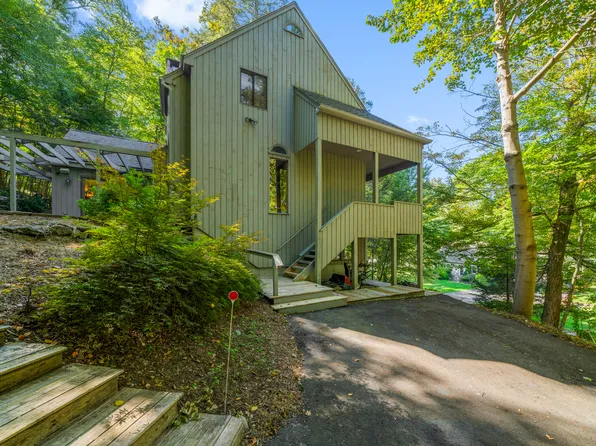 817 Lake Drive, Guilford, CT 06437