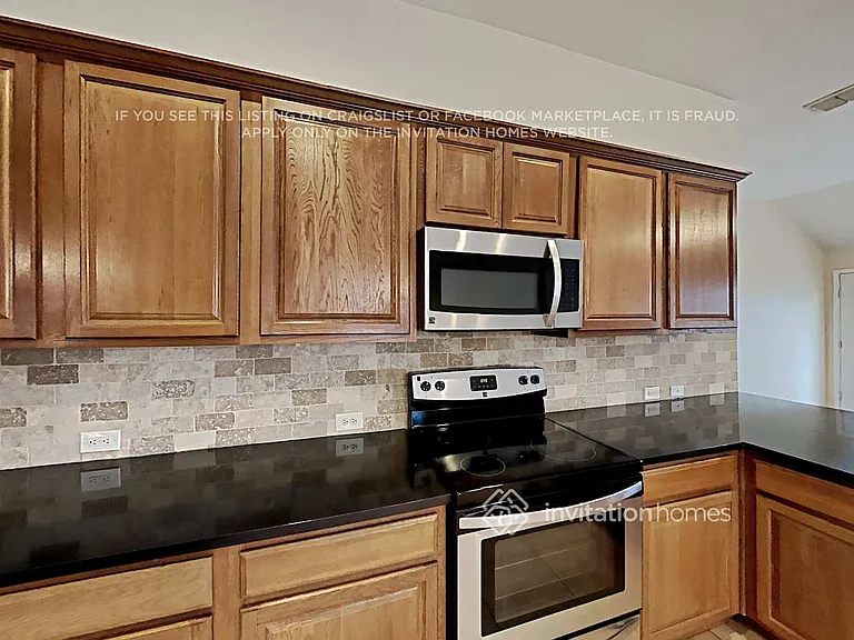 1120 Melrose Dr — Photo 9