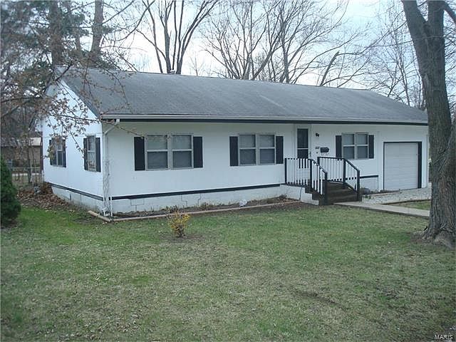 1st image of 522 W 5th St