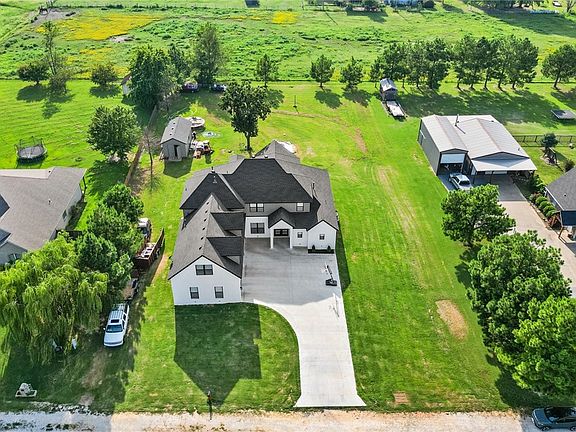 4th image of 17737 Twin Maple Dr