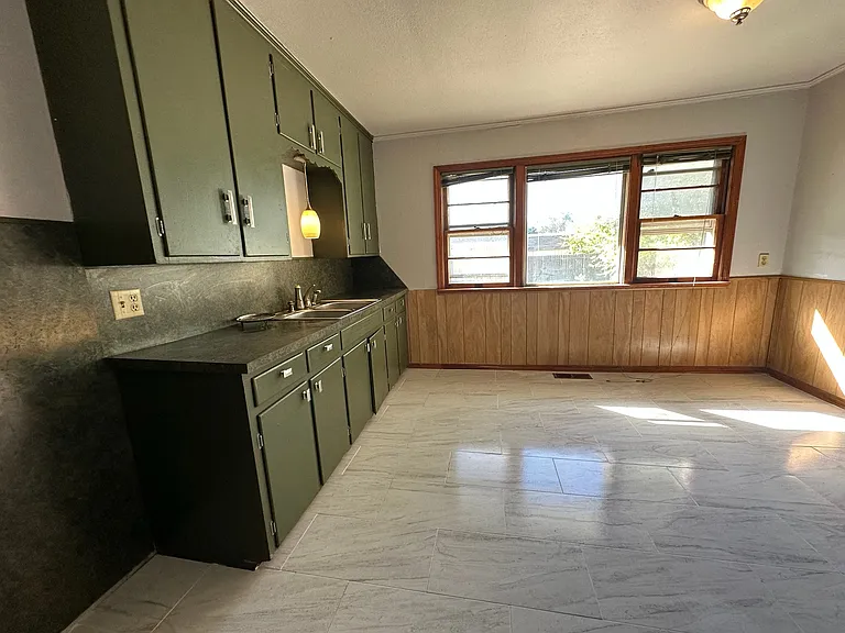 504 S Frances Ave — Photo 10