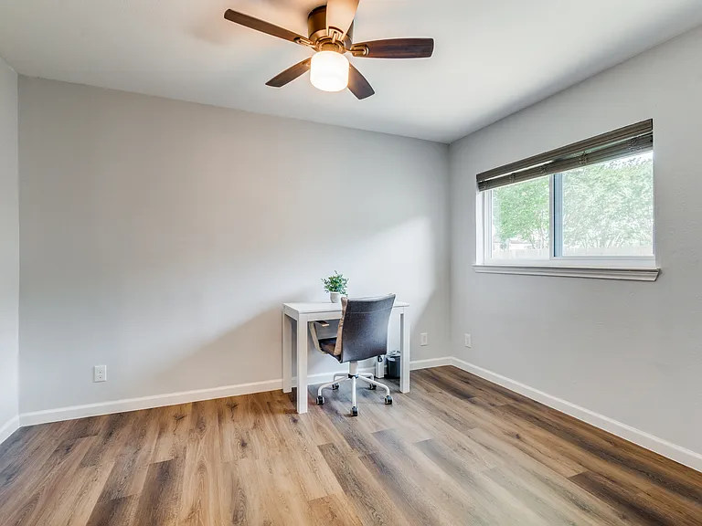 5221 Elkridge Dr — Photo 20