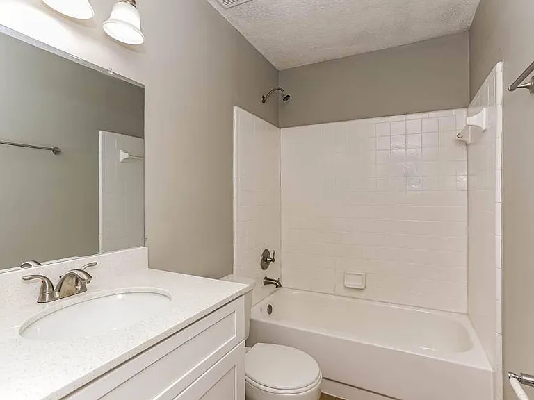 8779 Hammond Forest Dr — Photo 11