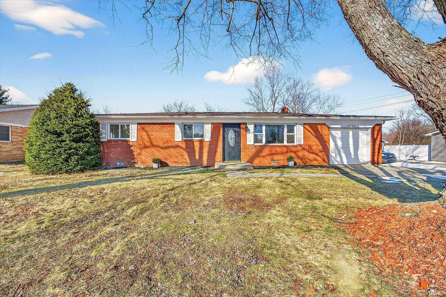 6004 W Merry Way Ln photo 1