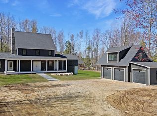 15 County Rd, Brunswick, ME 04011