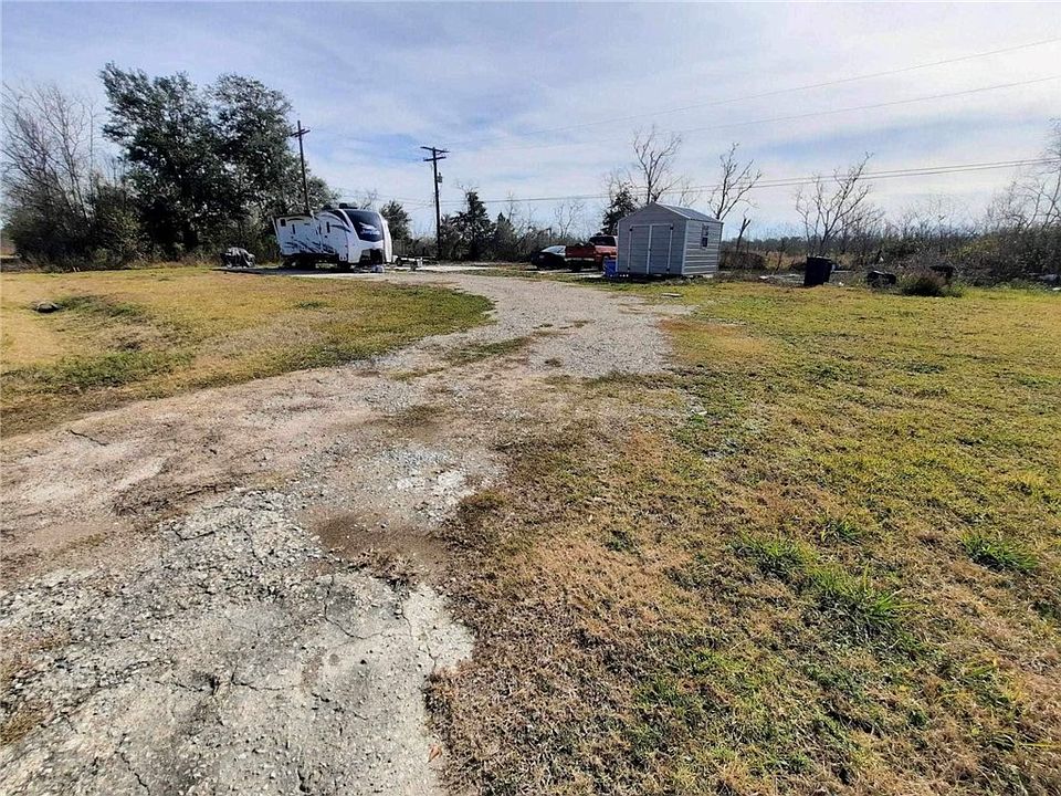 1st image of 7003 S Meadow Dr