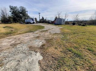 7003 S Meadow Dr, Orange, TX 77630