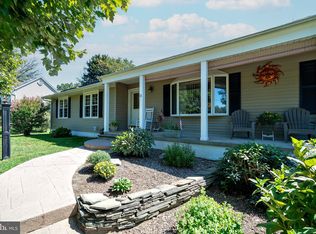 11 Corey Dr, Ewing, NJ 08628