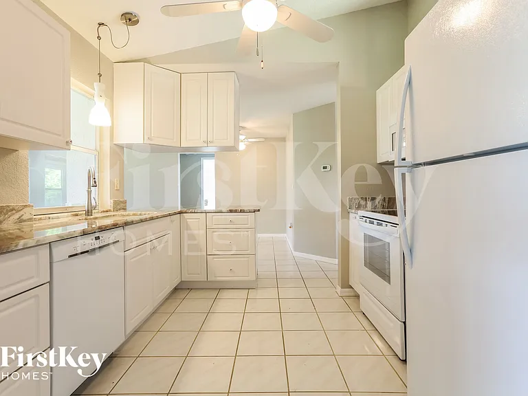 1138 Presque Isle Dr — Photo 5