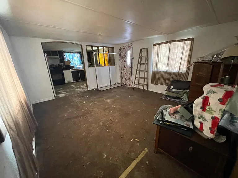35 Ponderosa St — Photo 8