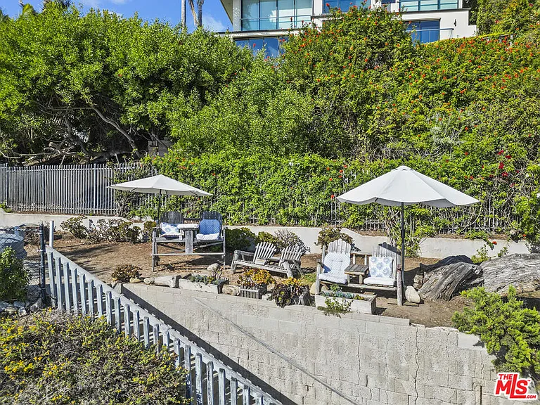 31833 Sea Level Dr — Photo 27