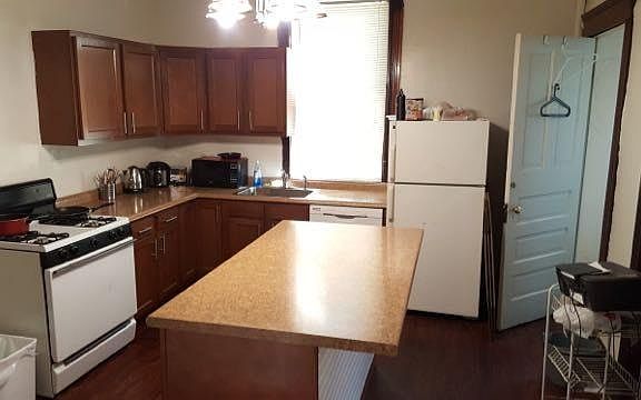 3rd image of 2308 Clifton Ave