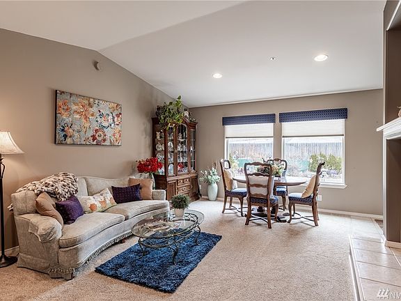 4th image of 2446 Highland View Dr