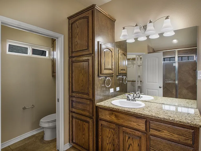 3825 Kangaroo Ct — Photo 5