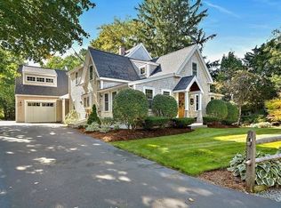 215 Old Oaken Bucket Rd, Scituate, MA 02066