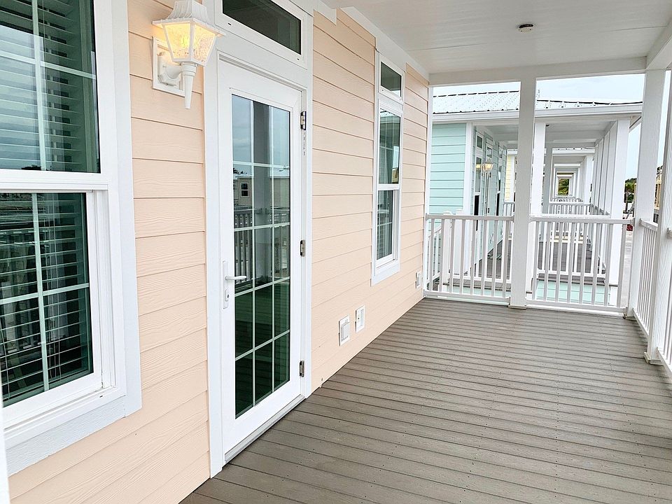 1st image of 380 Wharf Way