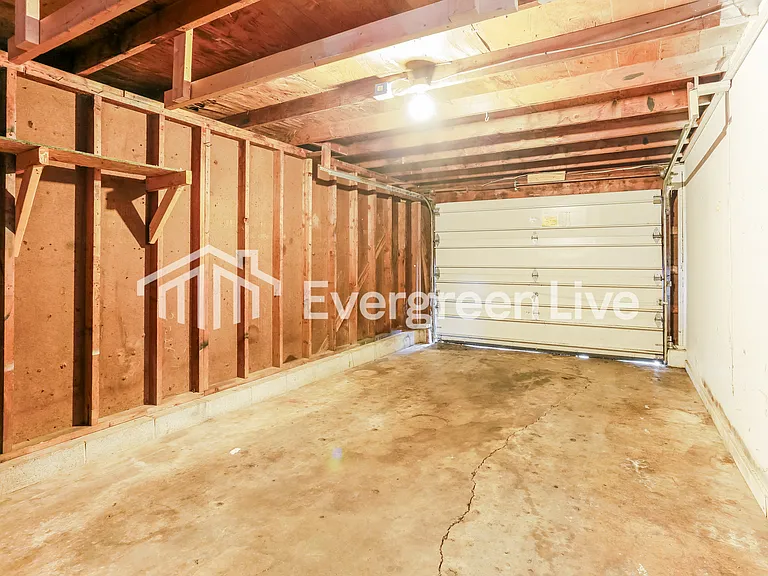 5304 Mapleridge Dr — Photo 14