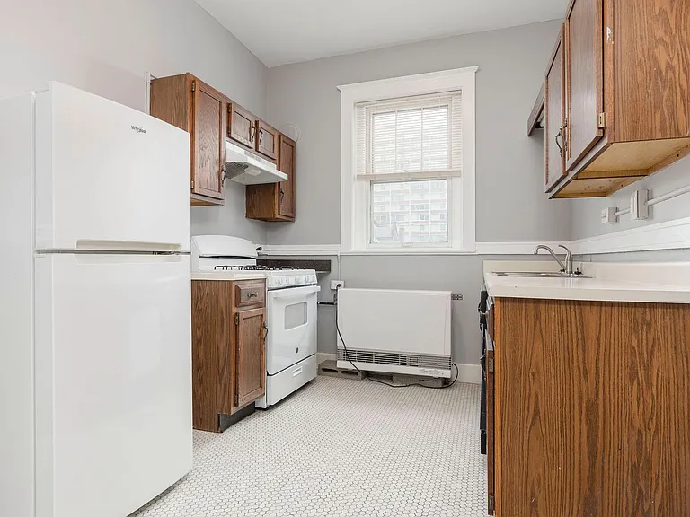 Cavalier Apartments — Photo 47