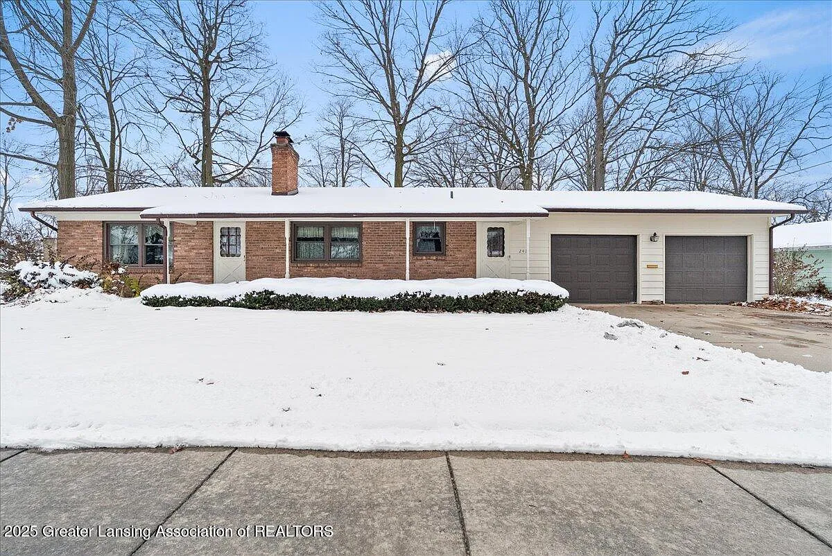 2418 Rossiter Pl photo 1